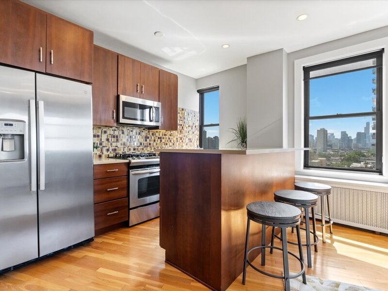 2000 N Lincoln Park West Chicago IL 60614