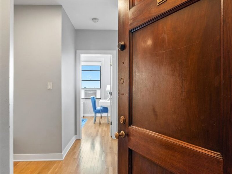2000 N Lincoln Park West Chicago IL 60614