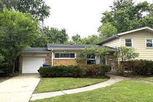 Photo of 146 Millbrook Lane Wilmette IL 60091