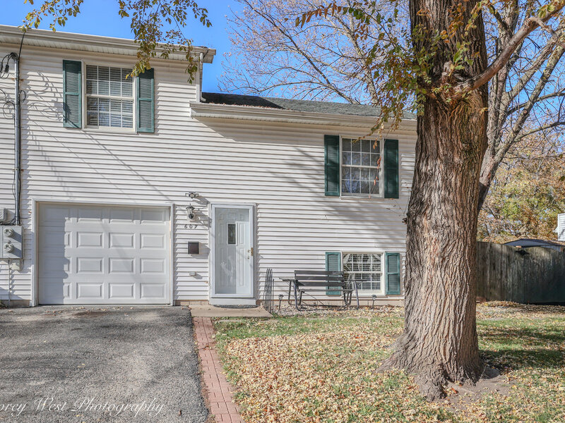 607 N 9th Street Dekalb IL 60115