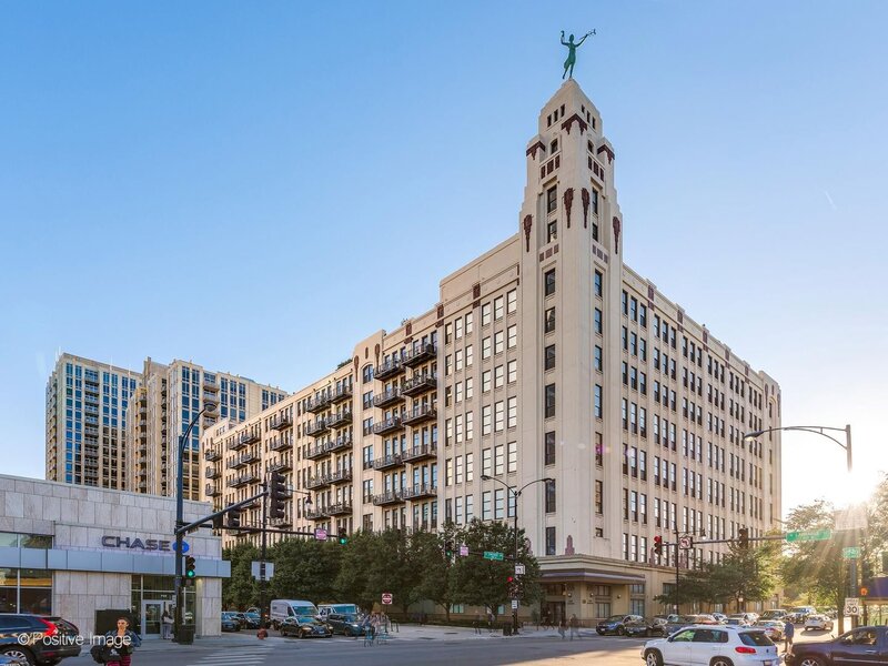 758 N Larrabee Street Chicago IL 60654
