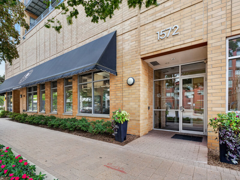 1572 Maple Avenue Evanston IL 60201