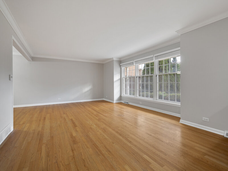 2206 W Lawrence Lane Mount Prospect IL 60056