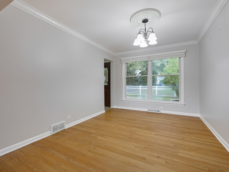 2206 W Lawrence Lane Mount Prospect IL 60056