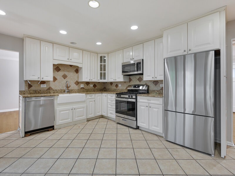 2206 W Lawrence Lane Mount Prospect IL 60056