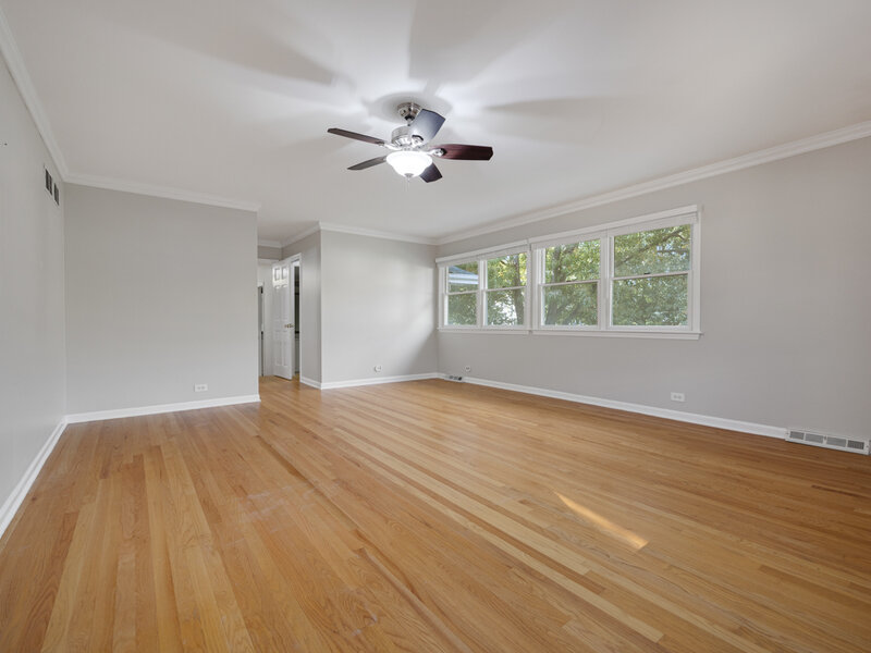 2206 W Lawrence Lane Mount Prospect IL 60056