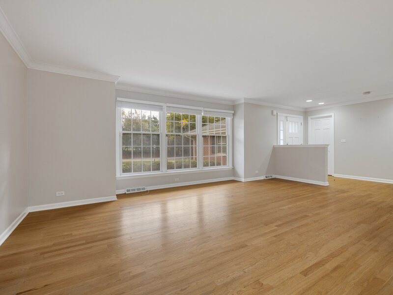 2206 W Lawrence Lane Mount Prospect IL 60056