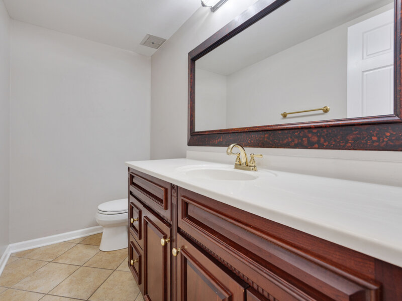 2206 W Lawrence Lane Mount Prospect IL 60056