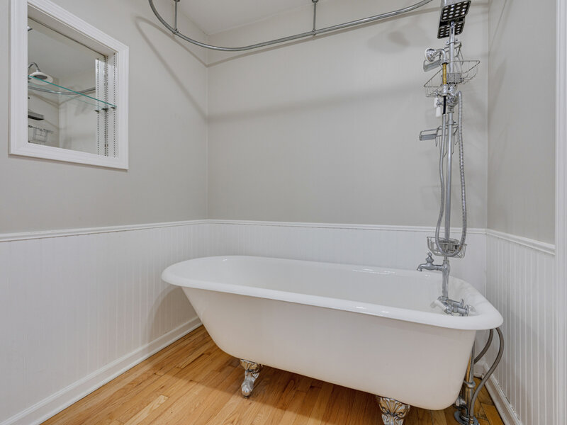 2206 W Lawrence Lane Mount Prospect IL 60056