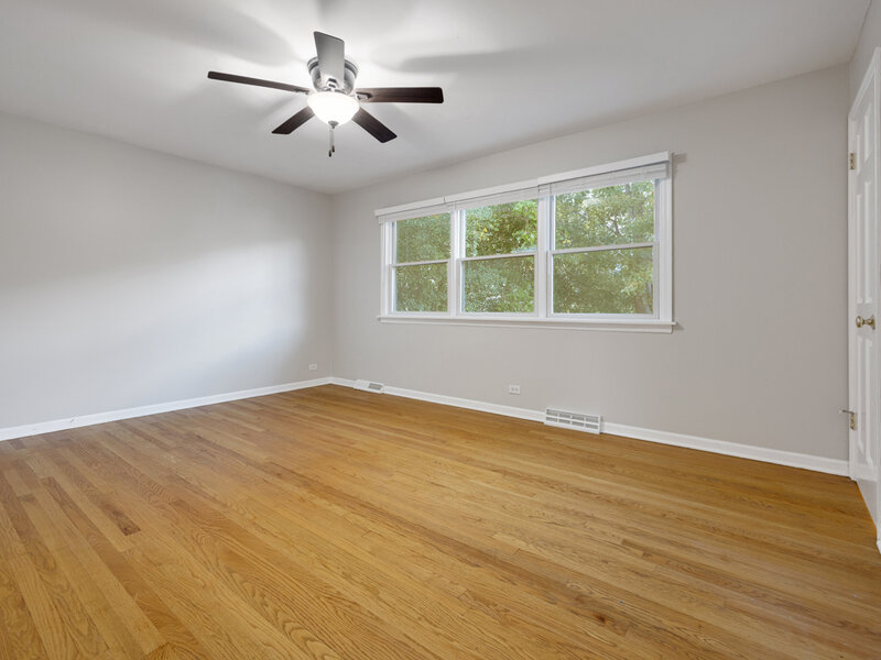 2206 W Lawrence Lane Mount Prospect IL 60056