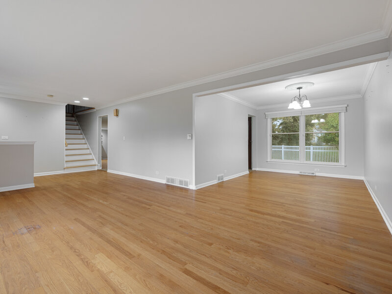2206 W Lawrence Lane Mount Prospect IL 60056
