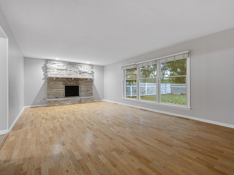 2206 W Lawrence Lane Mount Prospect IL 60056