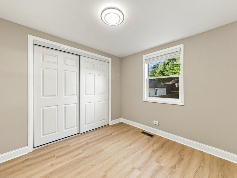 502 S 3rd Street West Dundee IL 60118
