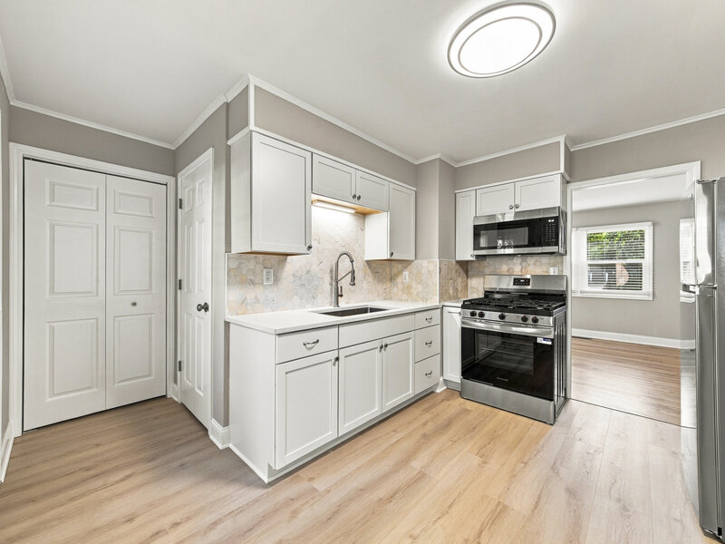 502 S 3rd Street West Dundee IL 60118