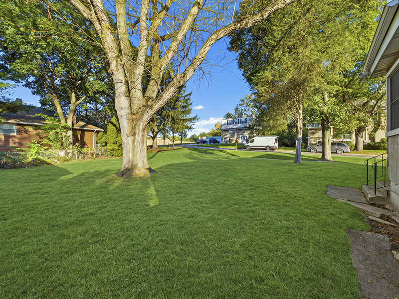 502 S 3rd Street West Dundee IL 60118