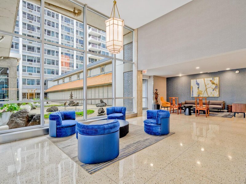 4250 N Marine Drive Chicago IL 60613