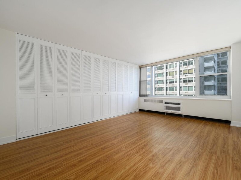 4250 N Marine Drive Chicago IL 60613