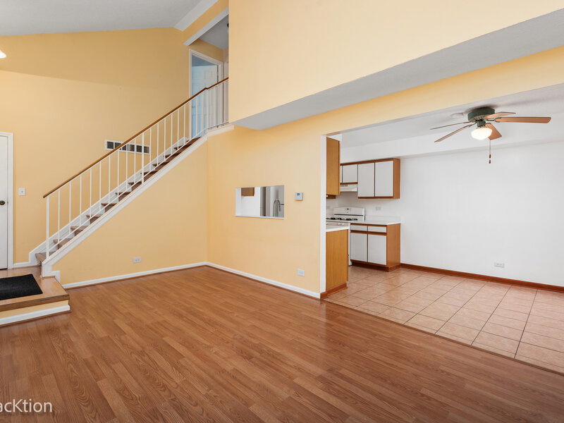 653 Pontiac Lane Bolingbrook IL 60440
