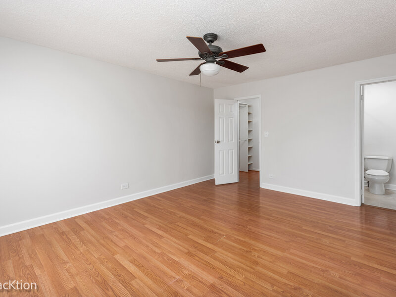 653 Pontiac Lane Bolingbrook IL 60440