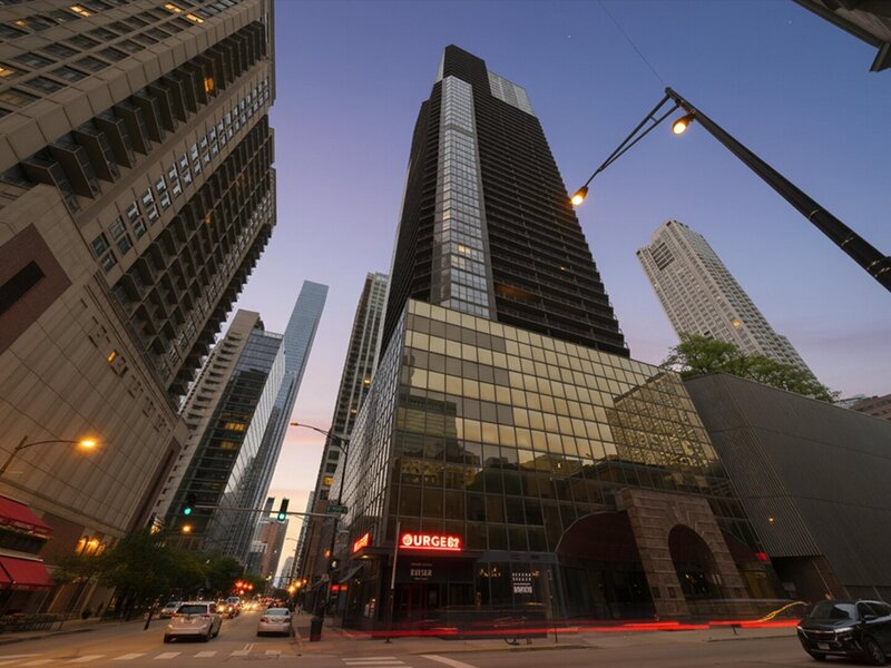 10 E Ontario Street Chicago IL 60611