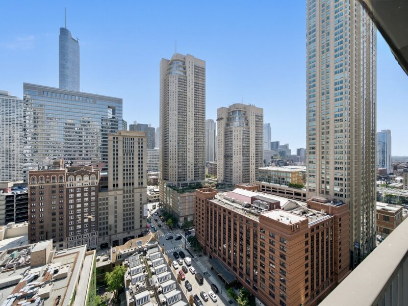10 E Ontario Street Chicago IL 60611