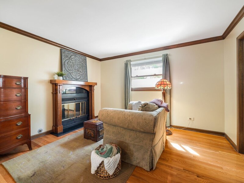 1628 Trent Avenue Naperville IL 60563