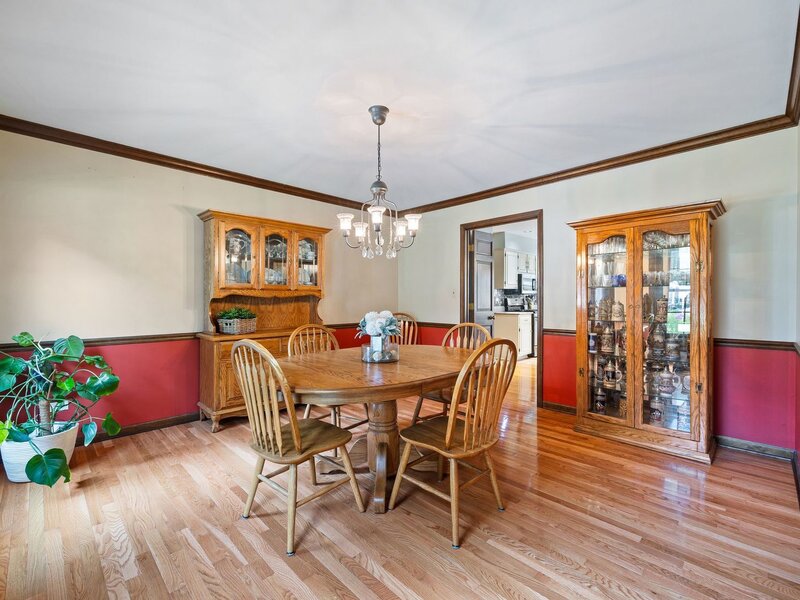 1628 Trent Avenue Naperville IL 60563