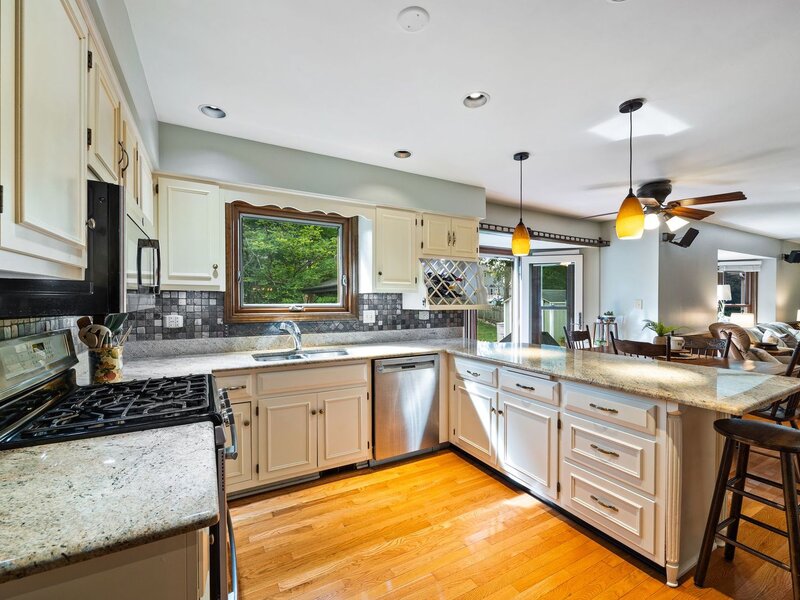 1628 Trent Avenue Naperville IL 60563