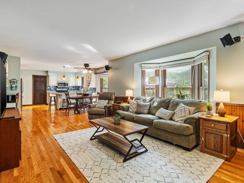 1628 Trent Avenue Naperville IL 60563