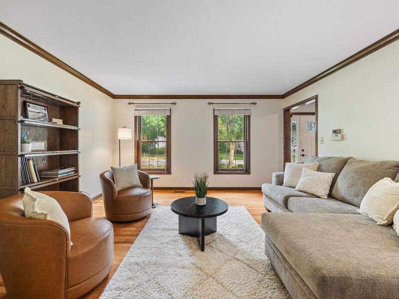 1628 Trent Avenue Naperville IL 60563