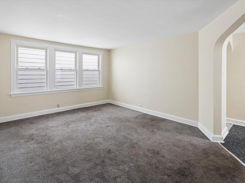 5245 W Carmen Avenue Chicago IL 60630
