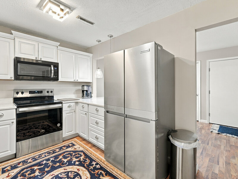 800 E Iowa Street Eldridge IA 52748