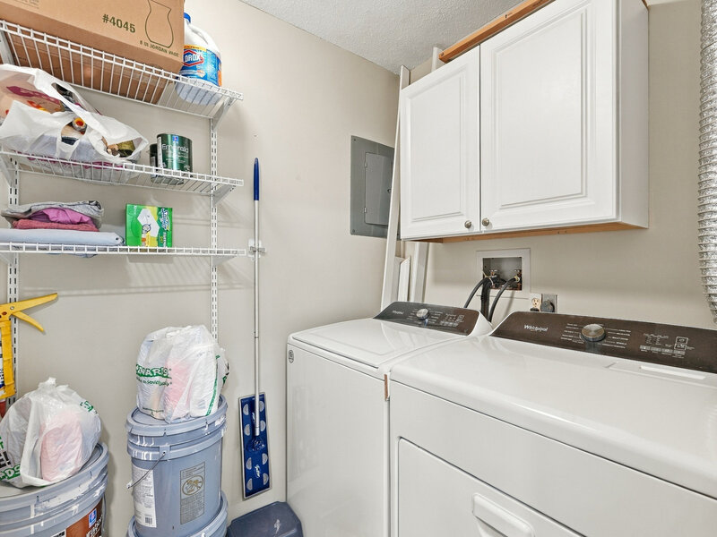 800 E Iowa Street Eldridge IA 52748