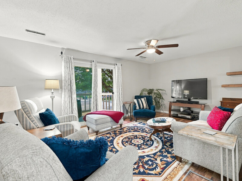 800 E Iowa Street Eldridge IA 52748