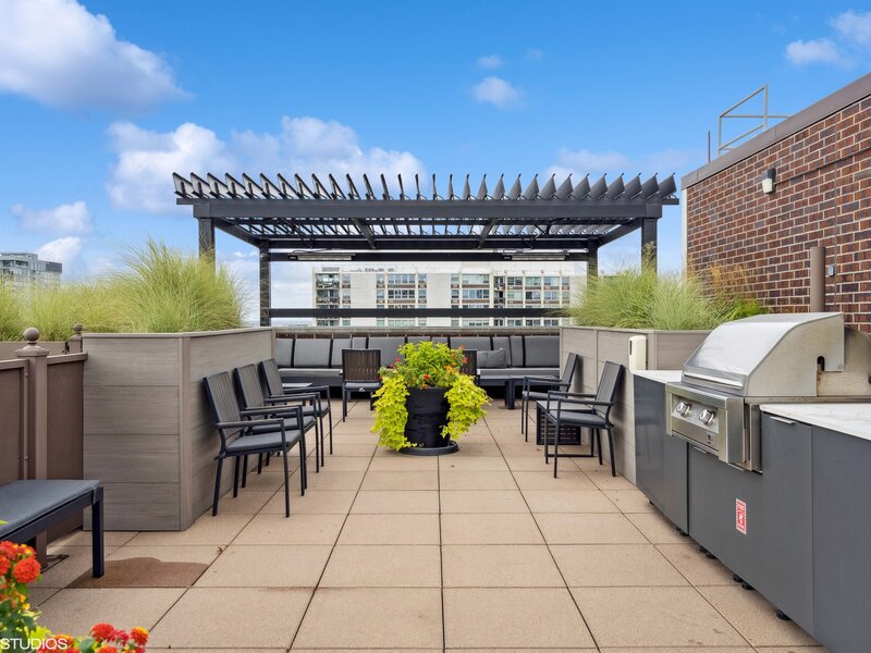 1250 N Dearborn Street Chicago IL 60610