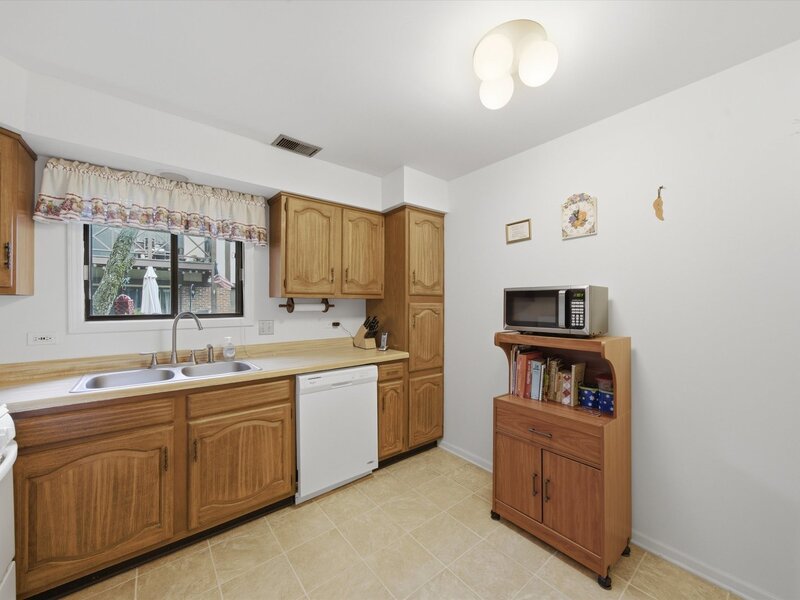 1074 Cornell Avenue Wheeling IL 60090