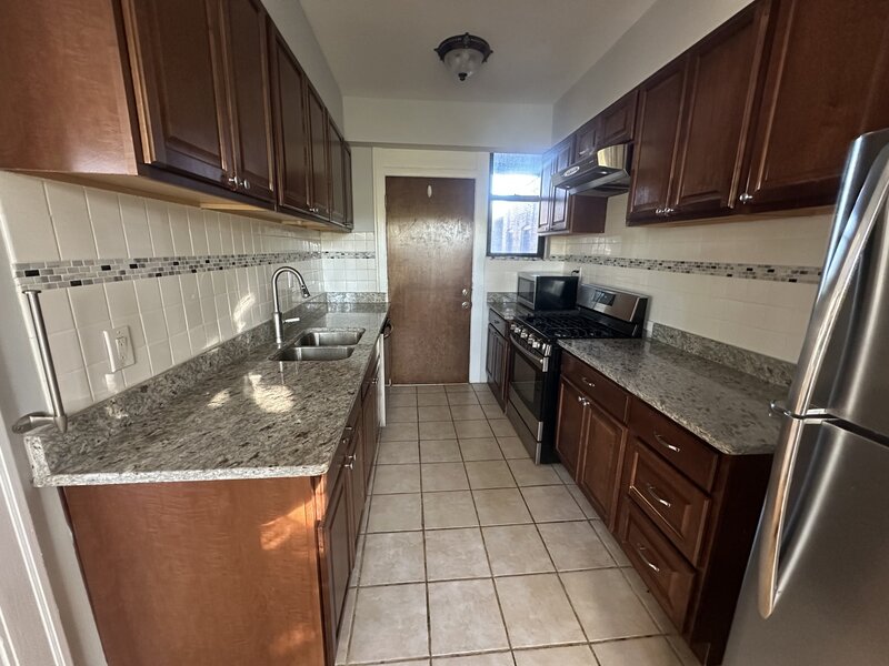 5463 S Ingleside Avenue Chicago IL 60615