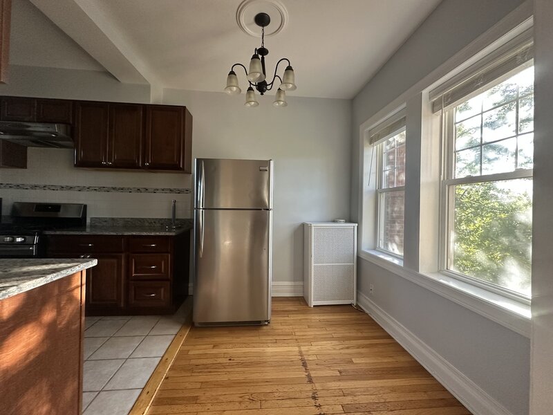 5463 S Ingleside Avenue Chicago IL 60615