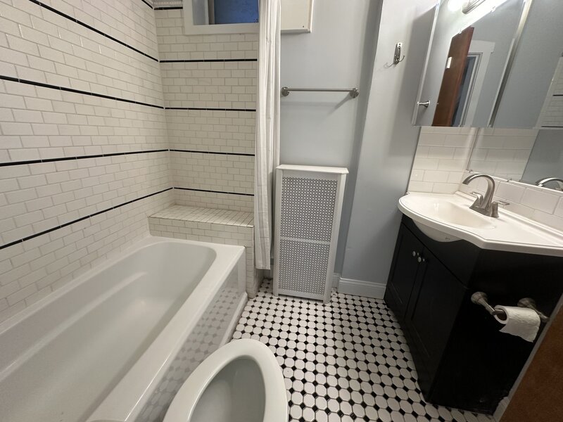 5463 S Ingleside Avenue Chicago IL 60615