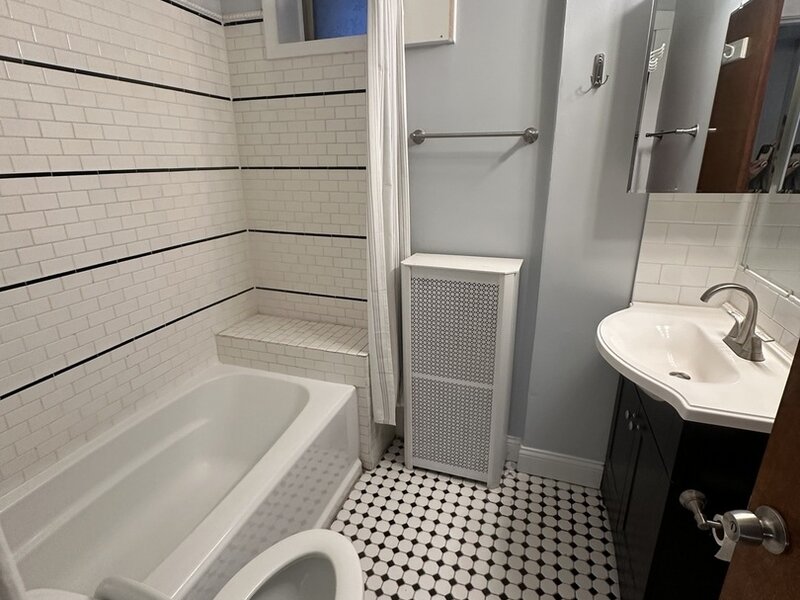 5463 S Ingleside Avenue Chicago IL 60615