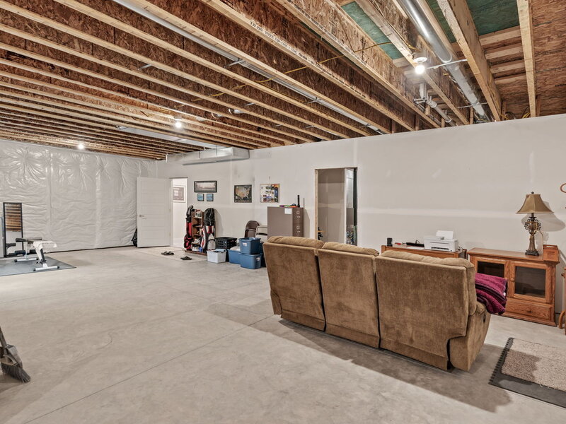 457 N 3rd Avenue Eldridge IA 52748