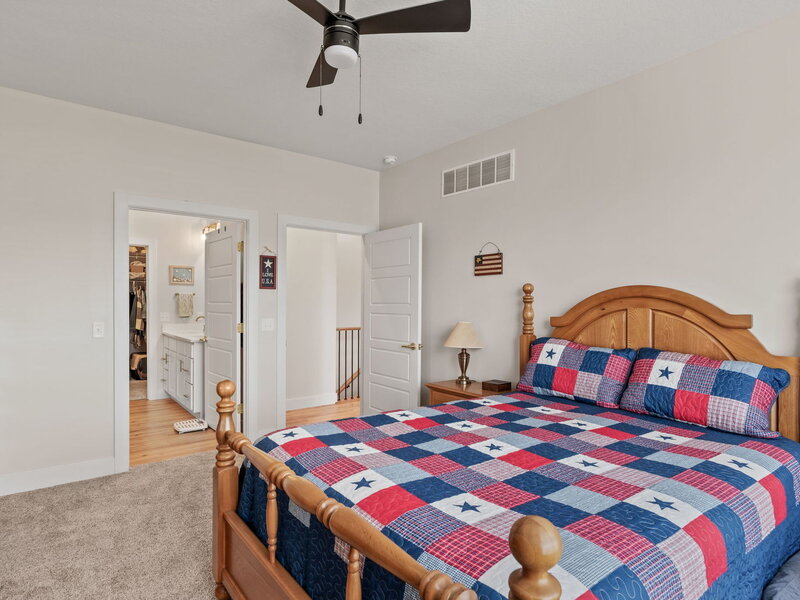 457 N 3rd Avenue Eldridge IA 52748