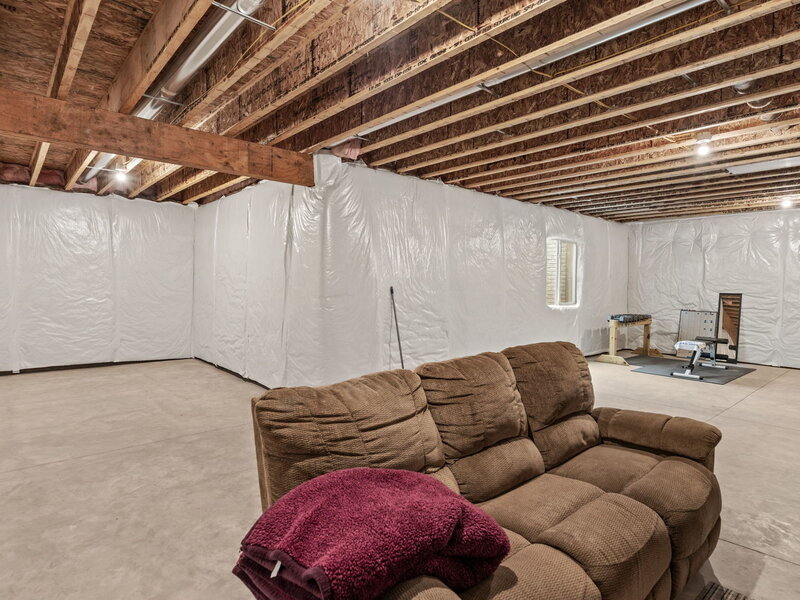 457 N 3rd Avenue Eldridge IA 52748