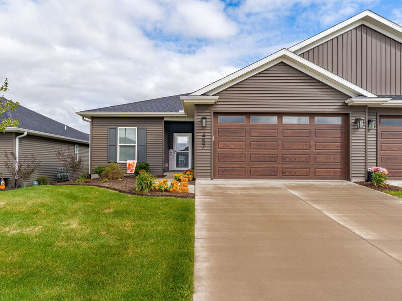 457 N 3rd Avenue Eldridge IA 52748