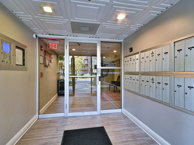 820 Graceland Avenue Des Plaines IL 60016