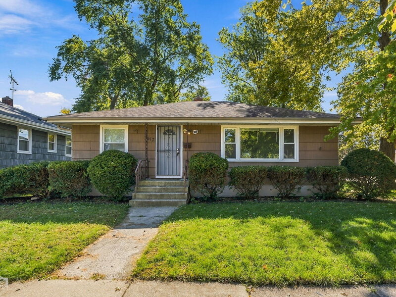 3617 Monroe Street Lansing IL 60438