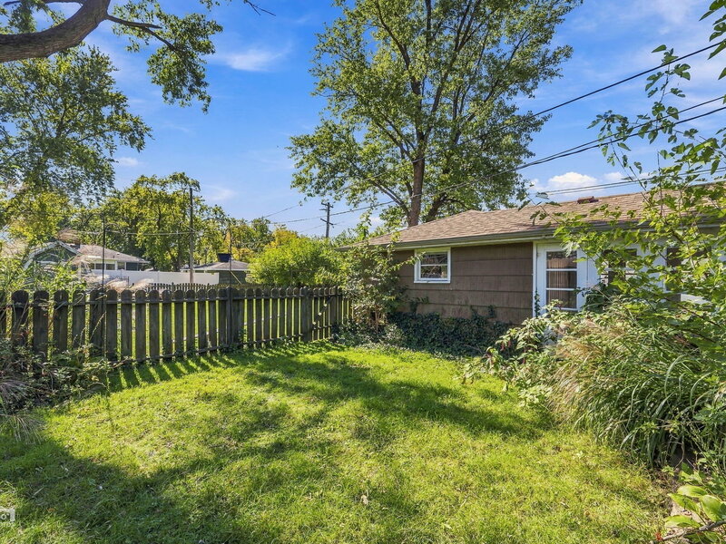 3617 Monroe Street Lansing IL 60438