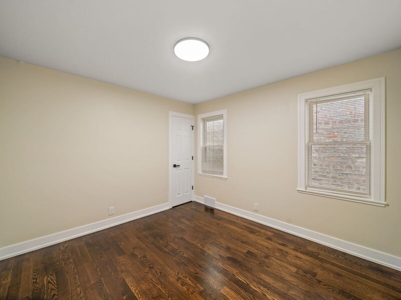 8005 S Campbell Avenue Chicago IL 60652