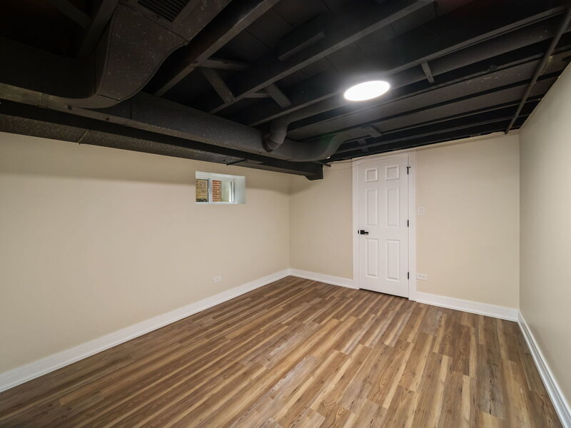 8005 S Campbell Avenue Chicago IL 60652