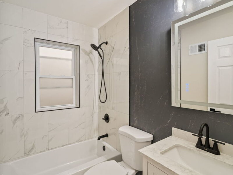 8005 S Campbell Avenue Chicago IL 60652